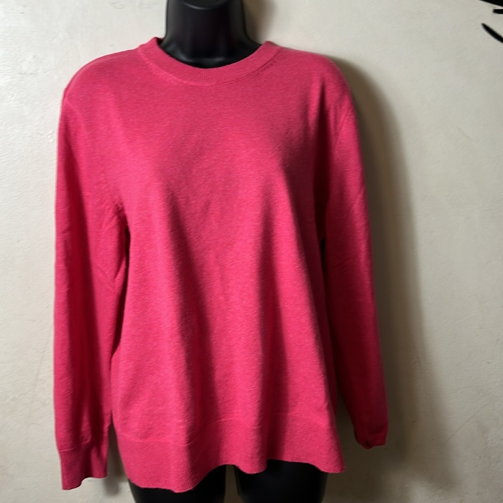 🎈  hot pink sweater